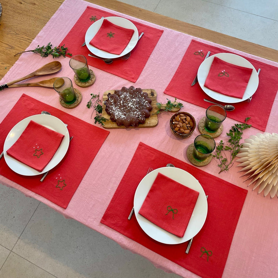 🎄 Décoration de table de Noël : créez une ambiance féerique et personnalisée