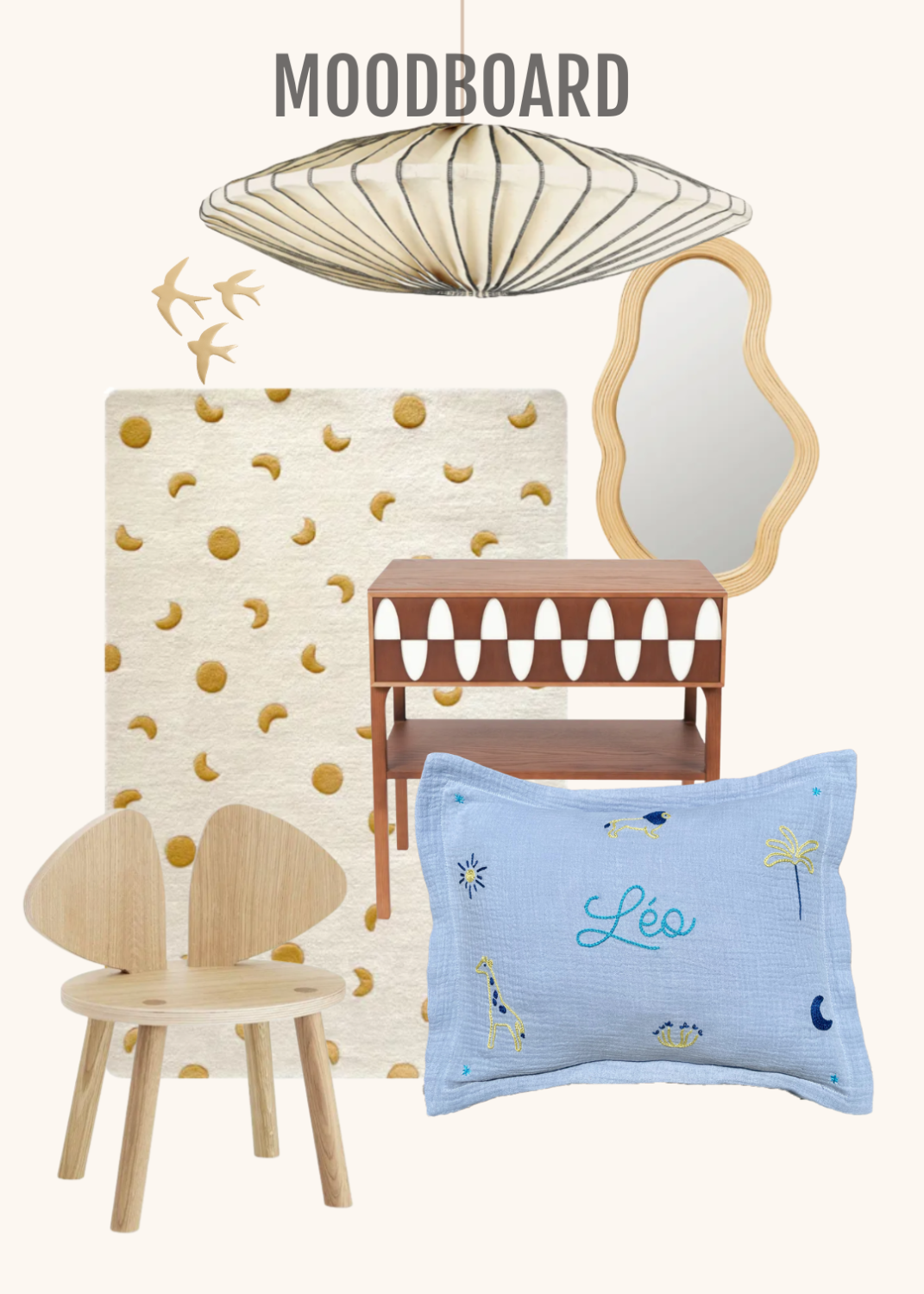 Moodboard décoration chambre garçon bleu clair avec coussin brodé Savane Paris et mobilier design en bois clair