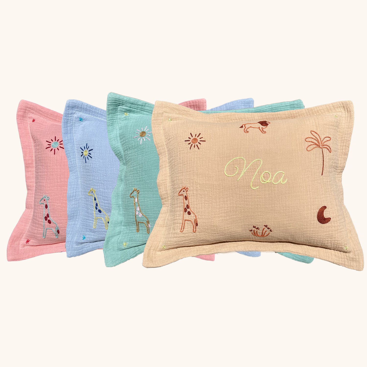 coussin personnalisé brodé prénom animaux savane safari idée cadeau de naissance unique atelier savane paris