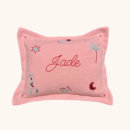 coussin naissance personnalisé prénom motifs de la savane brodé main gaze de coton idée cadeau de naissance anniversaire bébé fille 